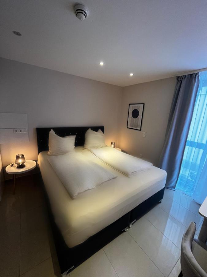 Mala Me Hotel Ганновер Экстерьер фото