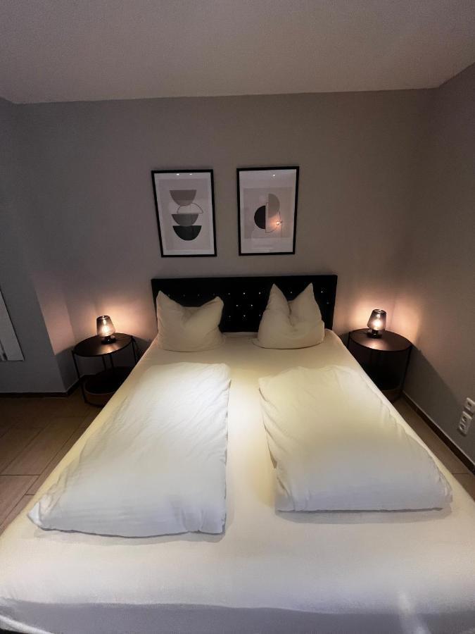 Mala Me Hotel Ганновер Экстерьер фото