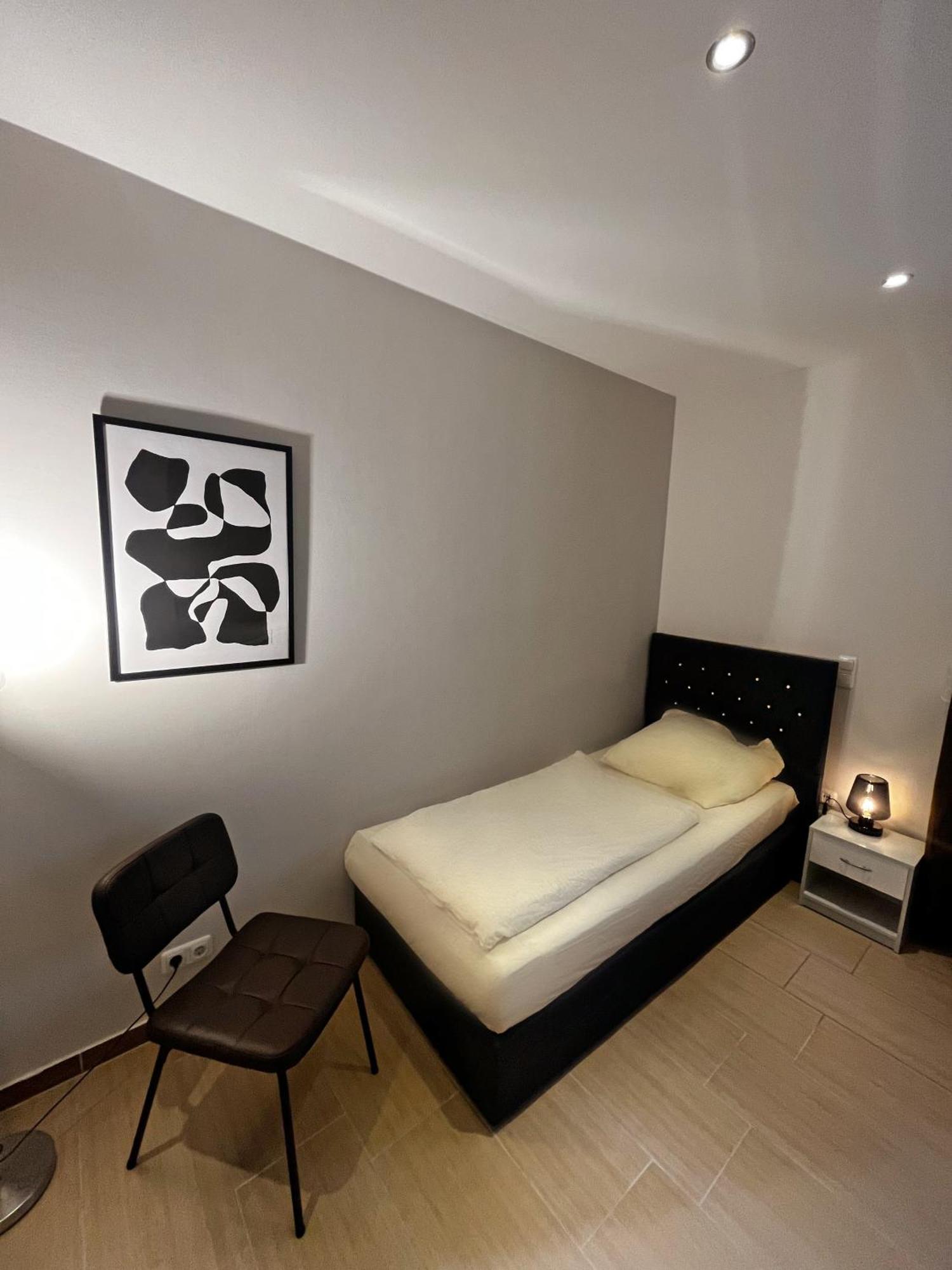 Mala Me Hotel Ганновер Экстерьер фото